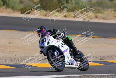 media/Oct-08-2022-SoCal Trackdays (Sat) [[1fc3beec89]]/Turn 10 (945am)/